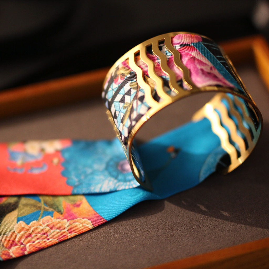 bracelet_manchette_or_&_soie_r9_6.jpg