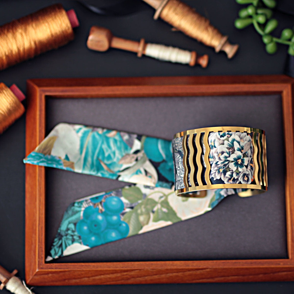 bracelet_manchette_or_&_soie_w5_4.jpg